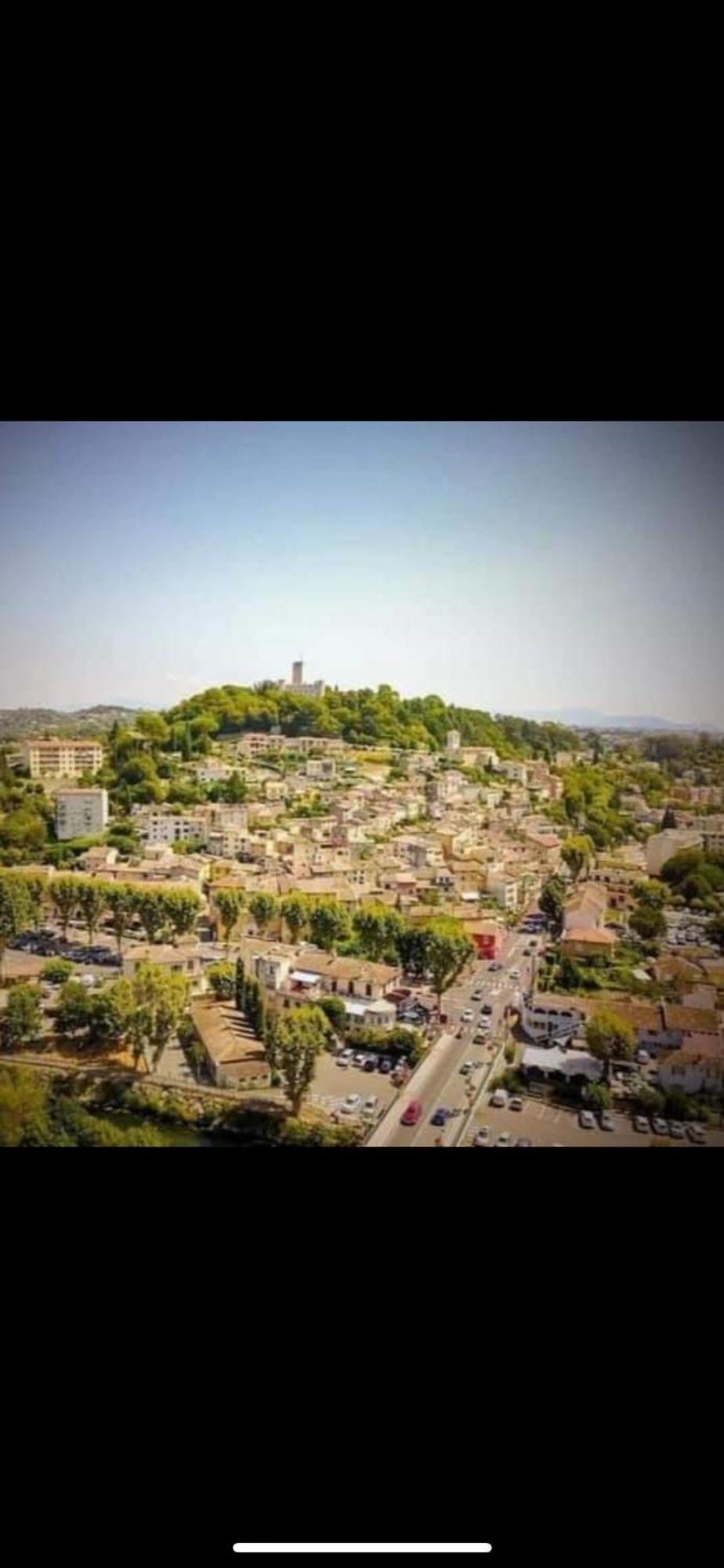 Charmant Appartement Au Coeur De Villeneuve Loubet エクステリア 写真